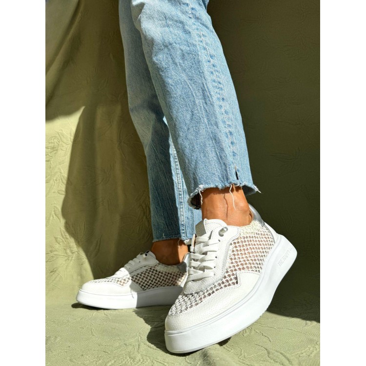 The Happy Monk-MANACOR 001